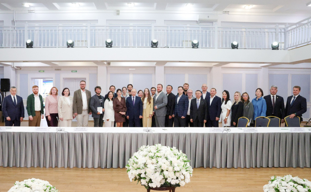 01.jpg